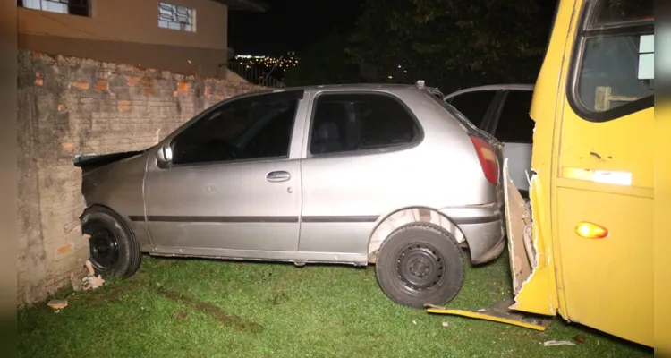 Acidente foi na esquina entre as ruas Barão de Penedo e Ercílio Slaviero 