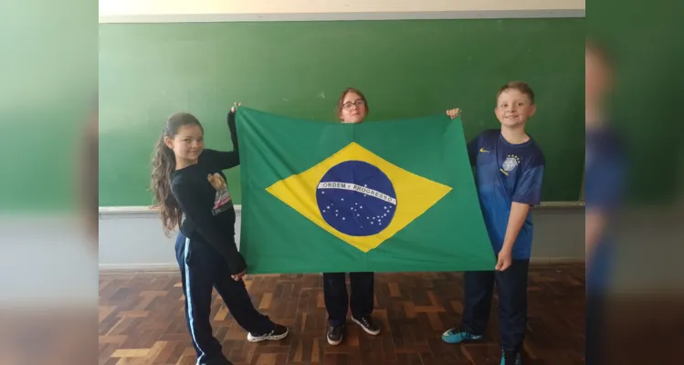 Semana da Pátria engaja e movimenta alunos em Castro