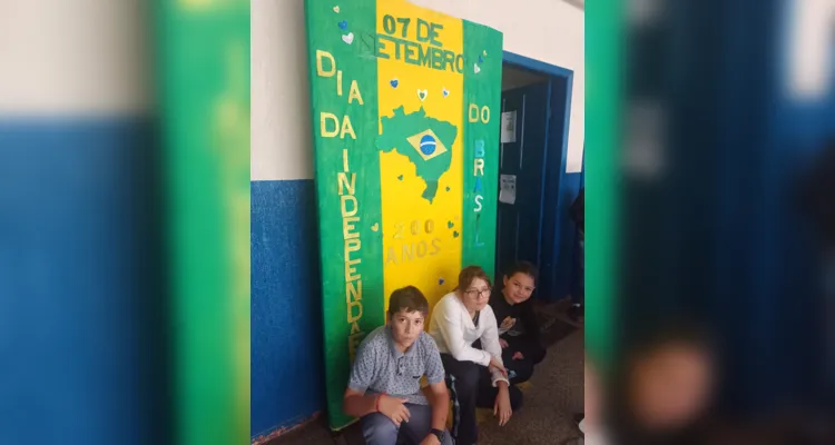 Semana da Pátria engaja e movimenta alunos em Castro