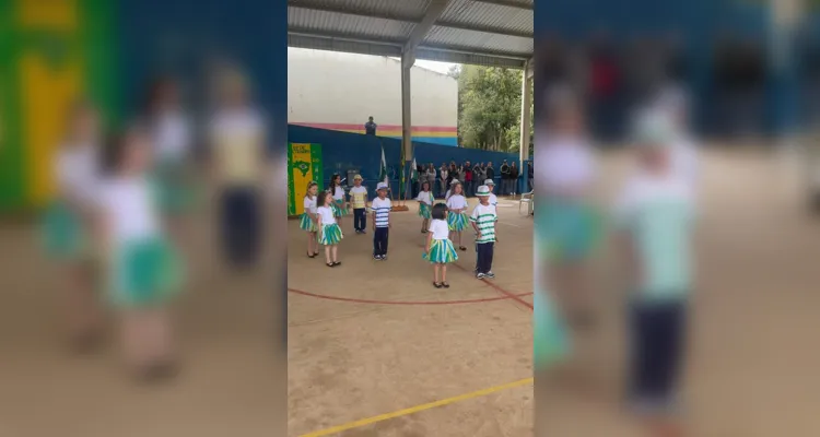 Semana da Pátria engaja e movimenta alunos em Castro