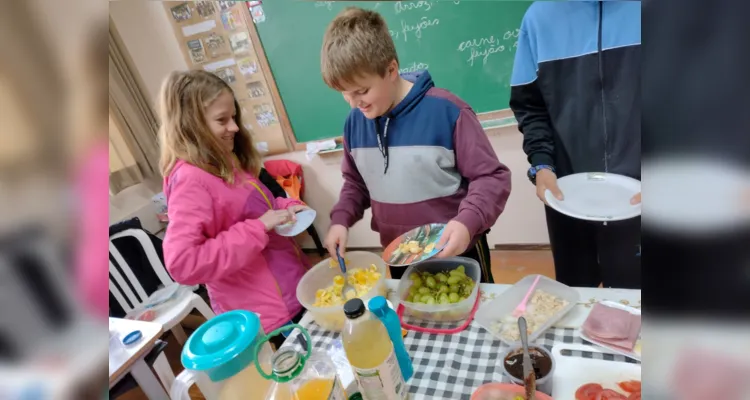 Alimentação saudável é tema de abrangente aula em Palmeira