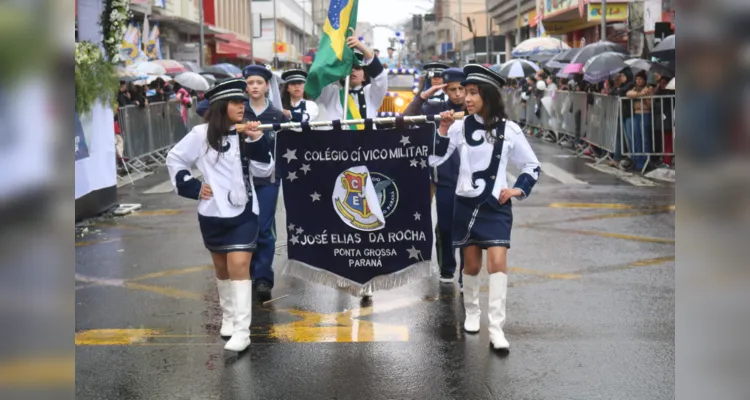 Confira fotos do desfile dos 199 anos de Ponta Grossa