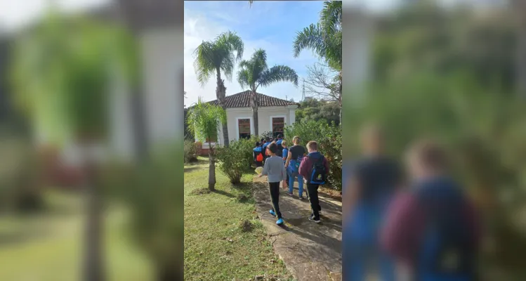 Turmas passeiam pela formação histórica de Palmeira