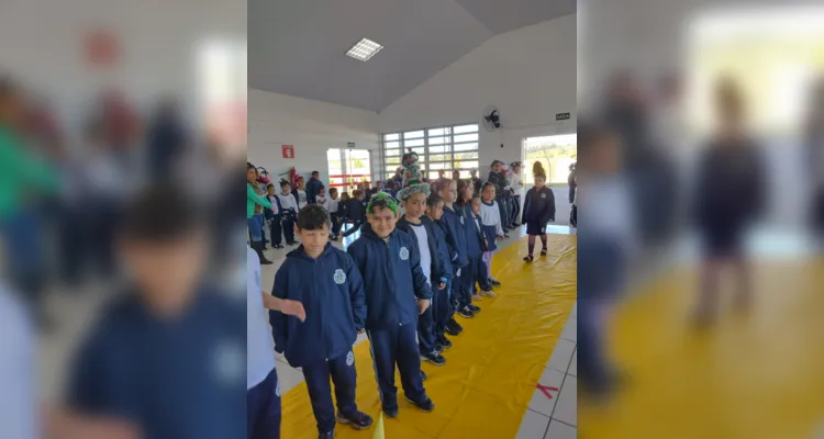 'Dia do Cabelo Maluco' estimula alunos de escola em Ortigueira