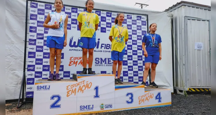 Turma faz cobertura jornalística de jogos estudantis em Castro