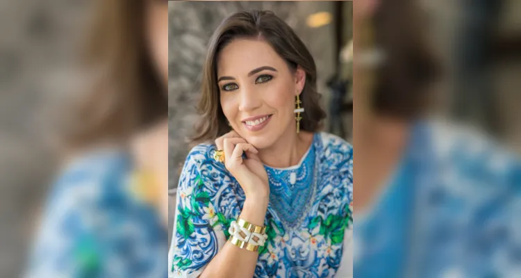 NIVER – A empresária Ana Paula Moro Gregorczyk será muito cumprimentada pela passagem de seu aniversário no próximo domingo (4). Da coluna RC os votos de felicidades e sucesso. 