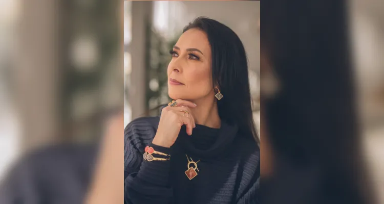 NOVO CICLO - Ana Rita Martins Acras recebeu as felicitações pela passagem de seu aniversário na última segunda-feira (8). Da coluna RC os votos de alegrias e realizações. 
