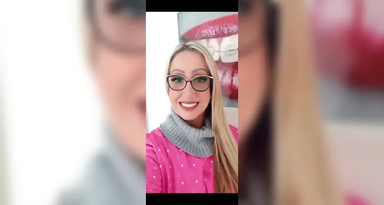 BRINDE À VIDA - A odontopediatra Caroline Salles Migdalski receberá as felicitações pela passagem de seu aniversário no próximo domingo (28). Da coluna RC os votos de alegrias e sucesso.