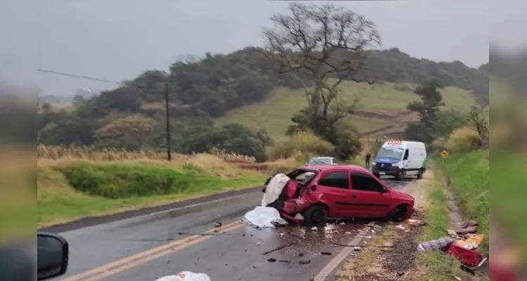 Testemunhas contaram que a vítima fatal  foi ejetada do carro