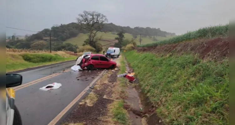 Testemunhas contaram que a vítima fatal  foi ejetada do carro