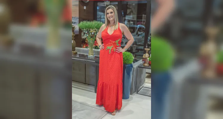 FELICITAÇÕES – Evelyn Ferreira Coraiola receberá as felicitações pela chegada de idade nova no próximo sábado (20). Da coluna RC os votos de alegrias e sucesso. 