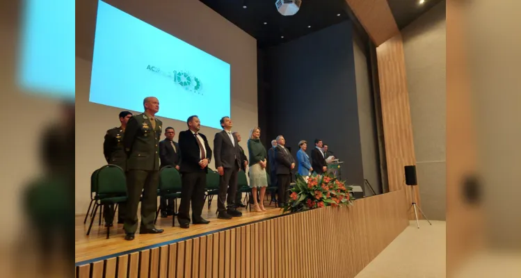 Cerimônia de inauguração teve a presença de diversas lideranças políticas e empresariais.