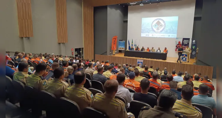 Ao todo, 11 municípios estiveram discutindo as ações de segurança.