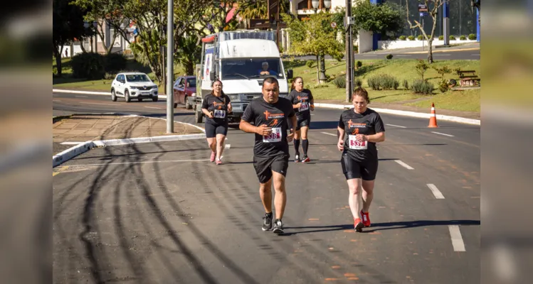 Corrida beneficente movimenta Ponta Grossa no feriado