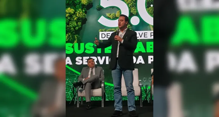 Gestores municipais tiveram a oportunidade de dialogar com lideranças estaduais e participar de palestras