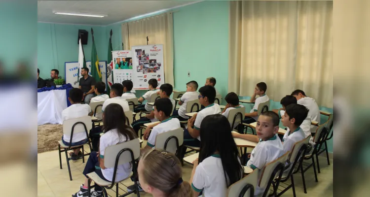 Turma de escola rural em Reserva é premiada no Vamos Ler