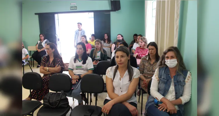 Turma de escola rural em Reserva é premiada no Vamos Ler