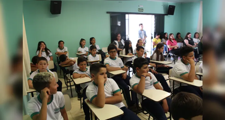 Turma de escola rural em Reserva é premiada no Vamos Ler