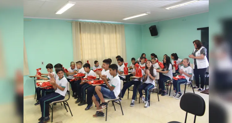 Turma de escola rural em Reserva é premiada no Vamos Ler