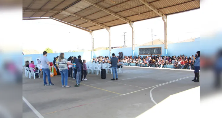 Escola de Carambeí é 'bicampeã' no Concurso do Vamos Ler