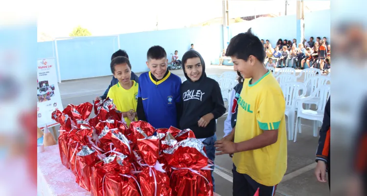 Escola de Carambeí é 'bicampeã' no Concurso do Vamos Ler