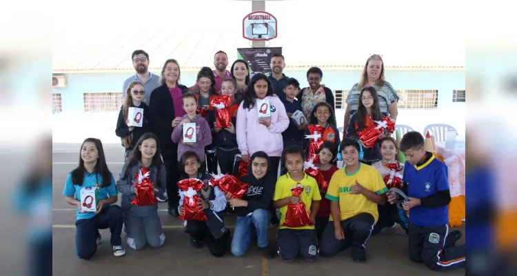 Escola de Carambeí é 'bicampeã' no Concurso do Vamos Ler