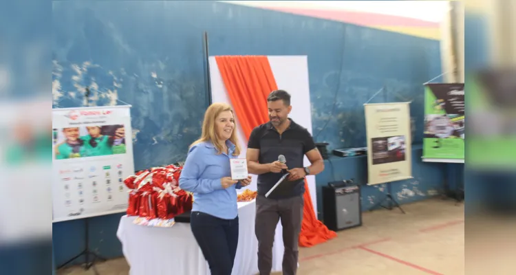 Escola rural de Castro é premiada no Concurso do Vamos Ler