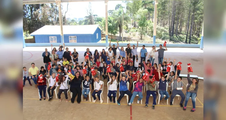 Escola rural de Castro é premiada no Concurso do Vamos Ler
