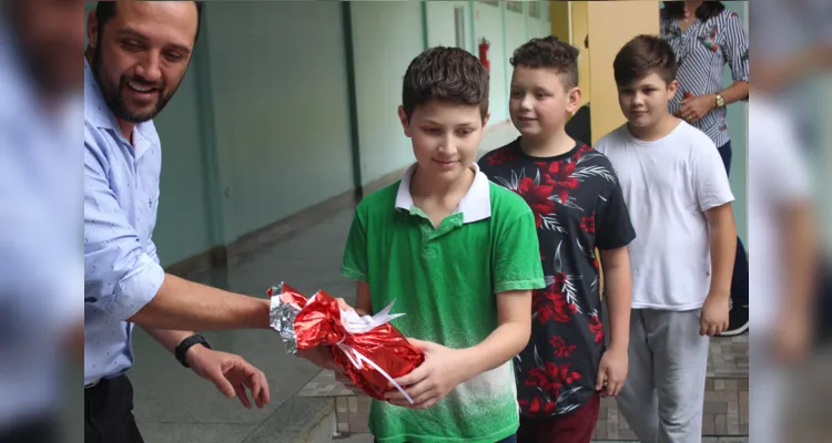 Evento reuniu colegas e trouxe muita animação na escola