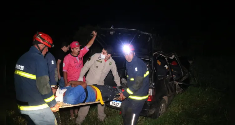 Acidente ocorreu na noite desta sexta-feira (2), na PR-151, entre os municípios de Ponta Grossa e Carambeí