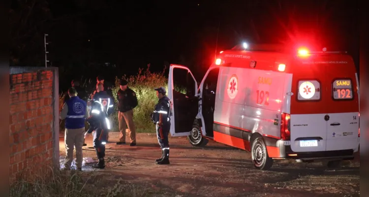 Situação ocorreu na região do Contorno, na madrugada deste sábado (19).