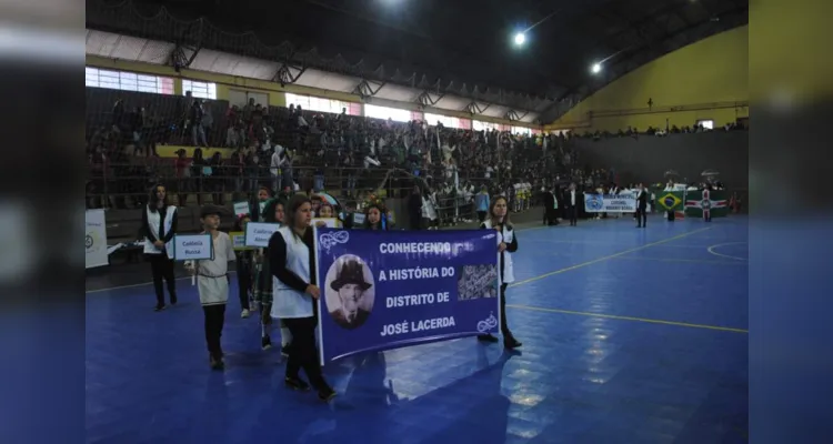 Alunos viajam pela história do distrito José Lacerda em Reserva