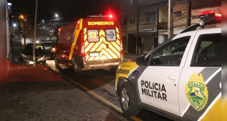 Equipes da PM e do Departamento de Trânsito, além do Siate, estiveram no local