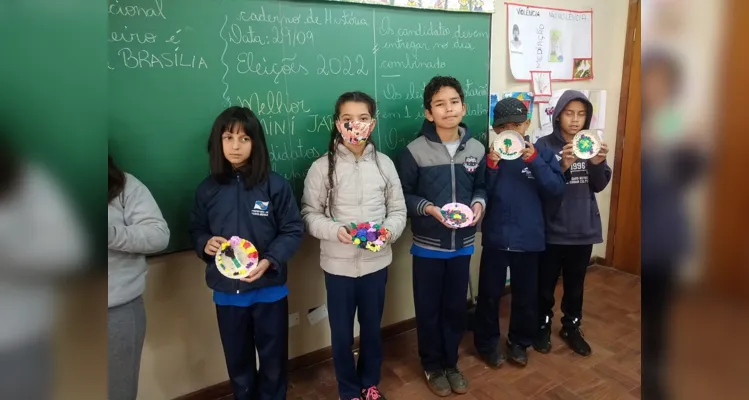 Eleições em sala despertam civismo junto a turma de PG