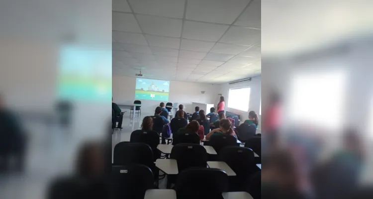 'Conversa ambiental' reúne prefeito e alunos em Palmeira