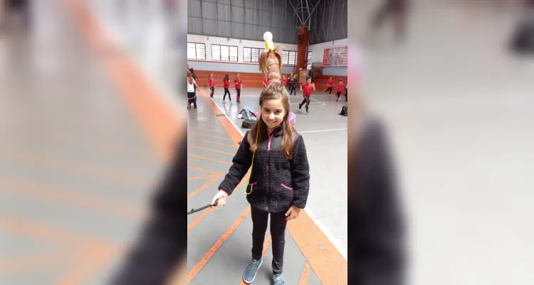 'Dia do Cabelo Maluco' dá início à festividades no Sagrada Família