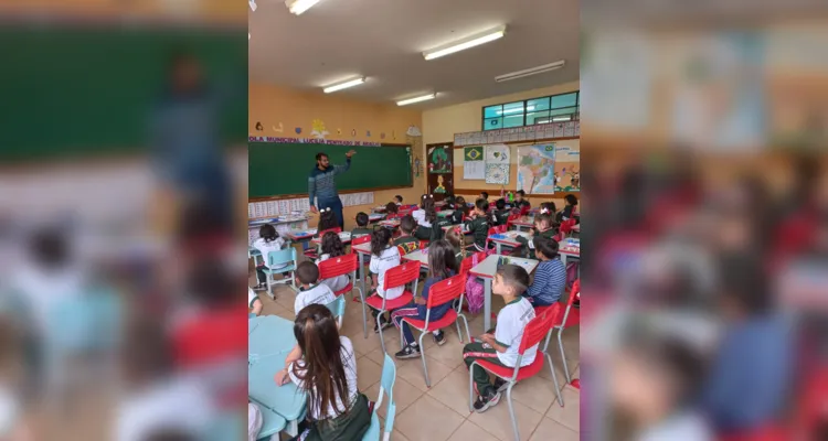 'Projeto Profissões' movimenta escola em Piraí do Sul