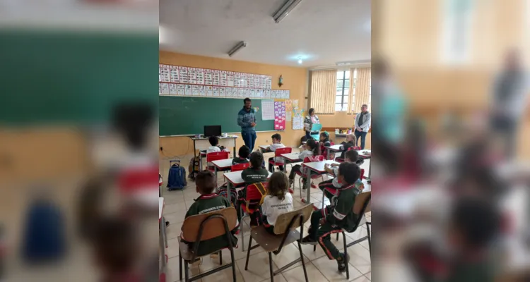 'Projeto Profissões' movimenta escola em Piraí do Sul