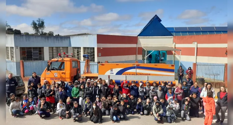 'Projeto Profissões' movimenta escola em Piraí do Sul