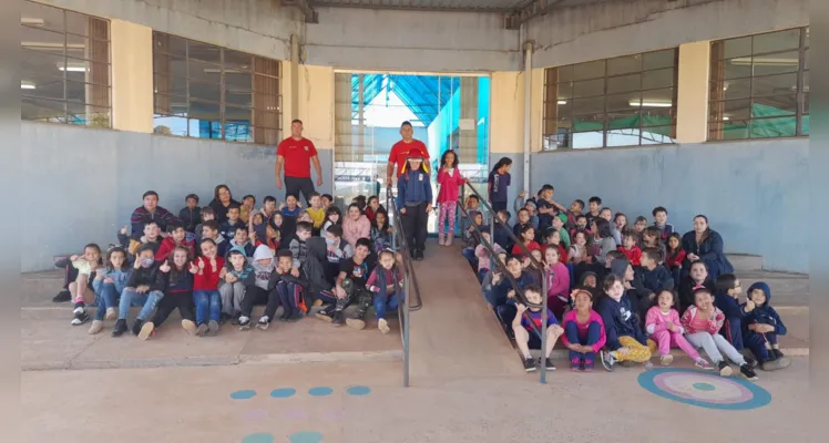 'Projeto Profissões' movimenta escola em Piraí do Sul