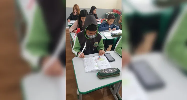 Anuário do Grupo aRede auxilia na aula de Geografia em Imbaú