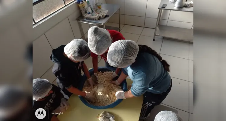 'Avós' são tema de dinâmica interdisciplinar em Piraí do Sul