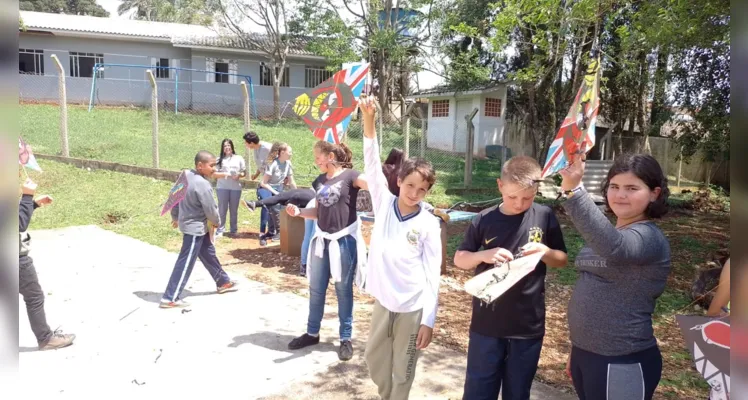 Semana da Criança envolve alunos e familiares em Castro