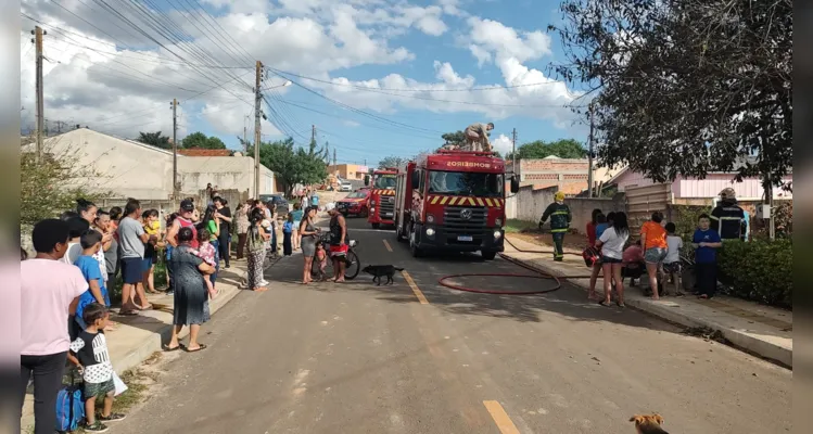 Mulher teria saído da residência cerca de meia hora antes do incêndio para ir ao mercado
