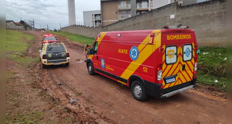 Homem estava inconsciente e foi atendido pelos Bombeiros e Samu