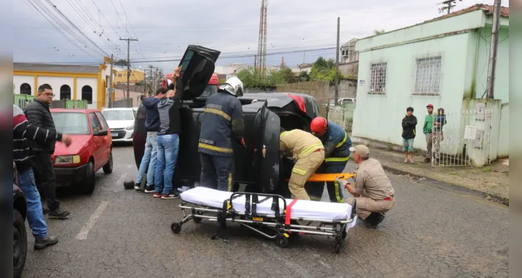 O acidente ocorreu na rua Generoso Martins de Araújo, na Nova Rússia. Colisão envolveu um GM Ônix e um VW Gol