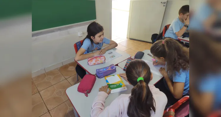 Turma de Ipiranga cria seu próprio jornal em sala