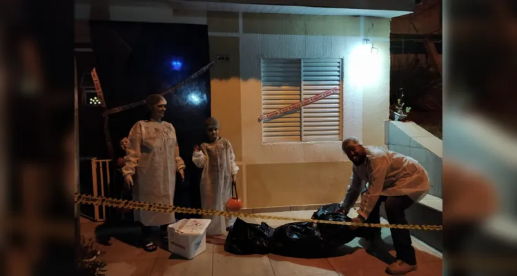 Condomínio de PG promove festa de Dia das Bruxas para crianças