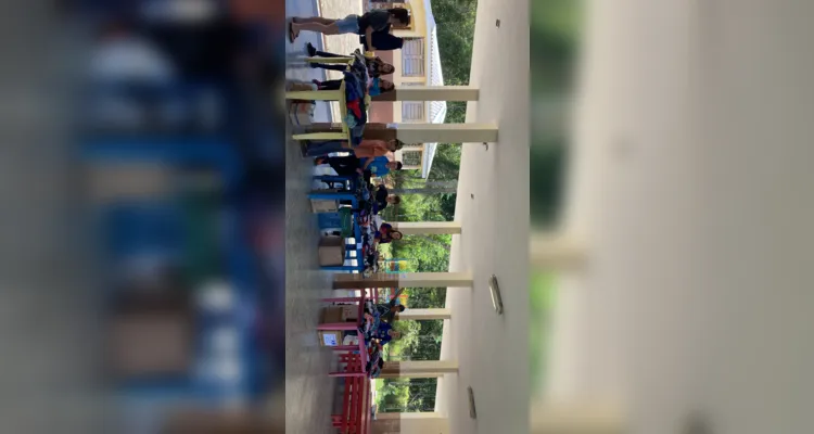 Bazar acontece em aula em São João do Triunfo