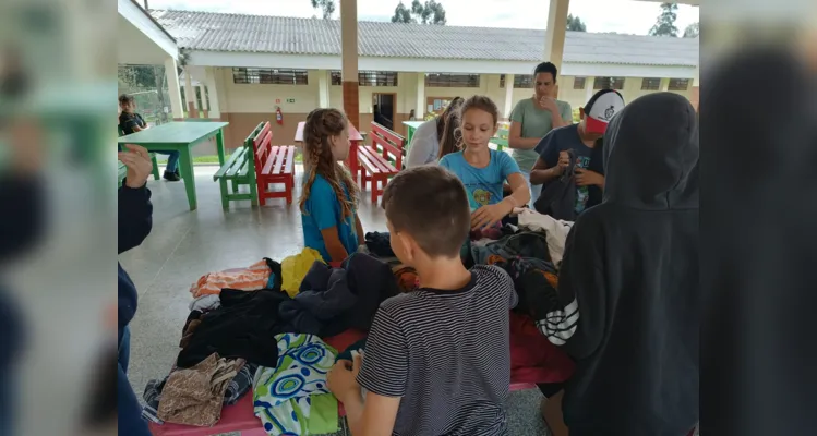 Bazar acontece em aula em São João do Triunfo